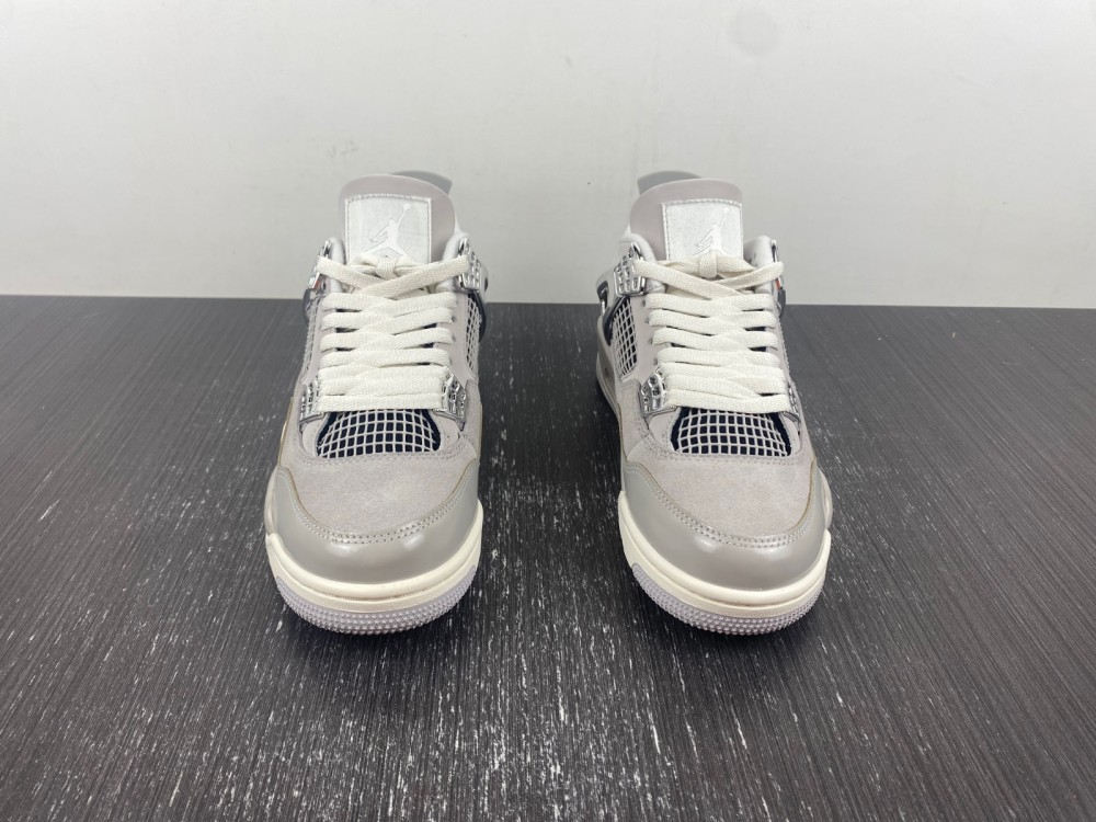 Jordan 4 Retro Frozen Moments